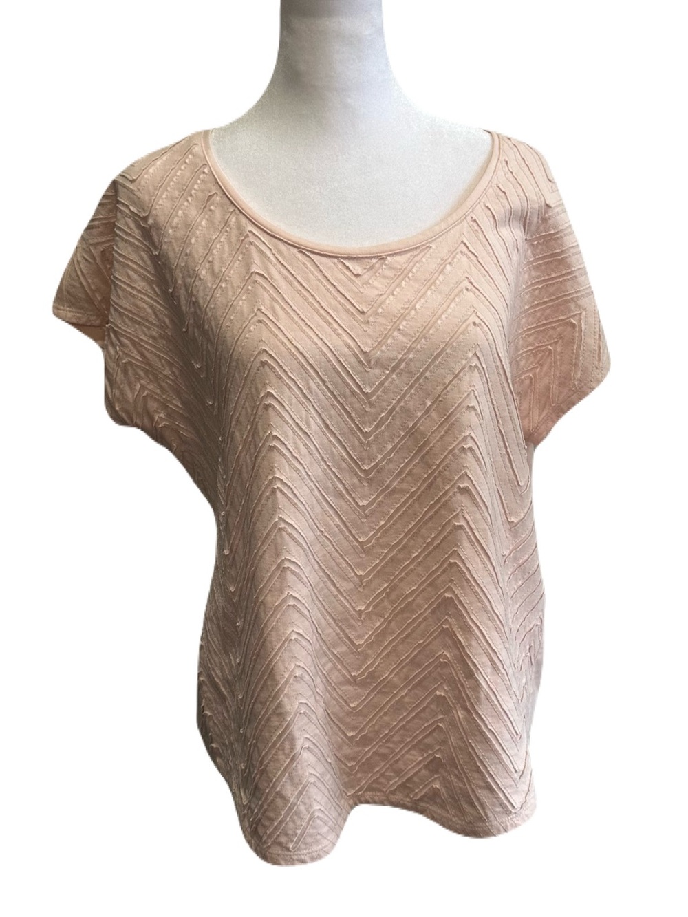 CHICOS Textured Short Sleeve Top in Light Pink, Like New